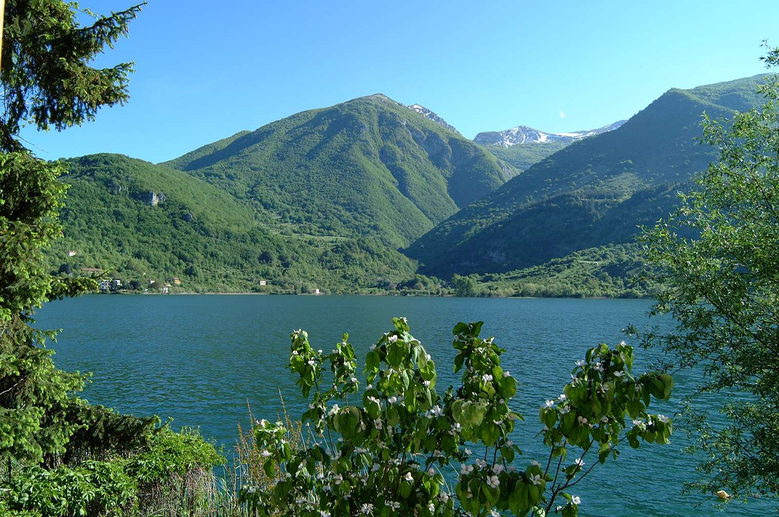 lago in prima pagina 2